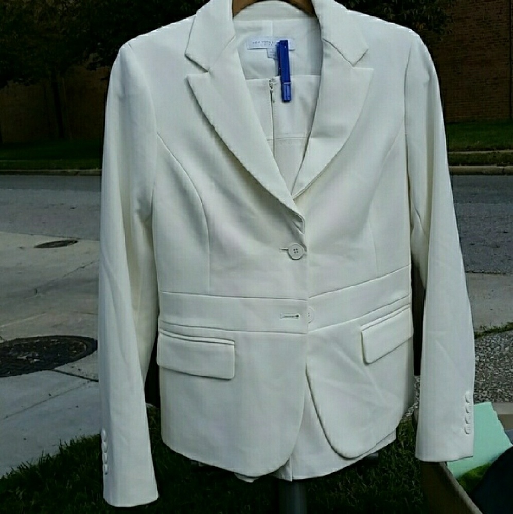 New York & Co Stretch Suit